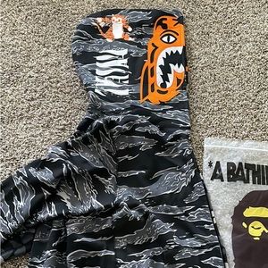 Authentic dev bathing ape hoodie tiger shark.